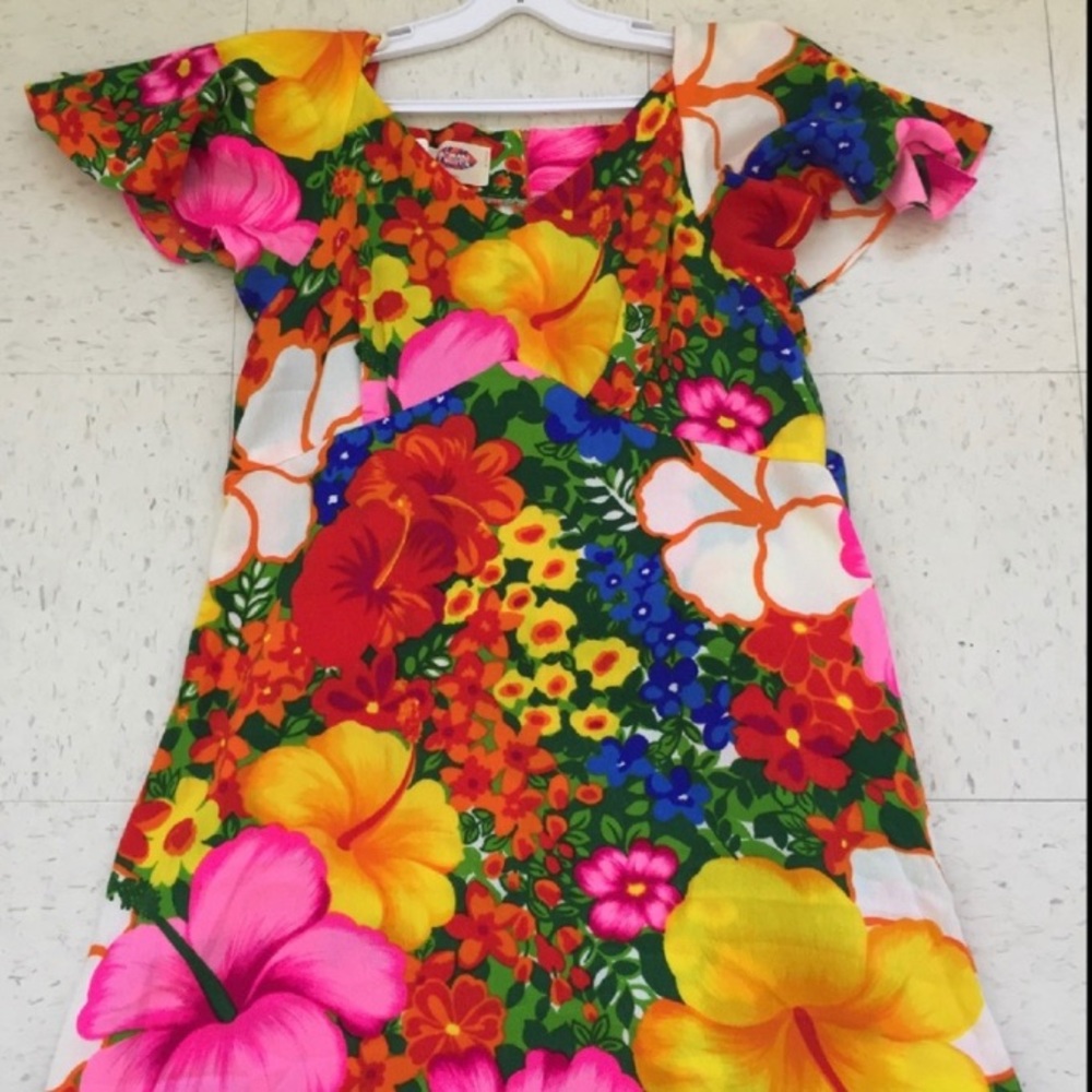ISO this Hawaiian vintage tropical dress
